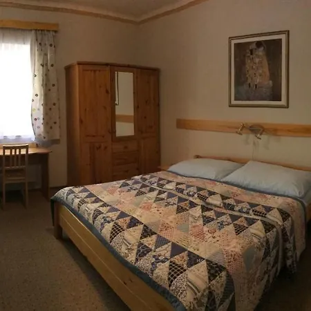 Harsfa Szallo Guest house *