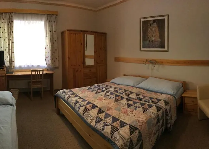 Hársfa Szálló Vendégház 4*