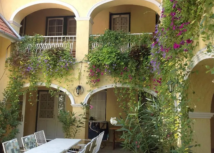 Πανσιόν Harsfa Szallo 4*